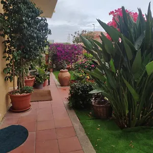 https://nuovo-e-confortevole-appartamento-con-giardino.in-sardinia.net