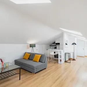 https://relstay-arco-della-pace-sunny-loft.it-lombardy.com